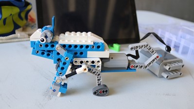 “Mali inženjeri” izrađivali motorizirane modele od kockica u TUP-u